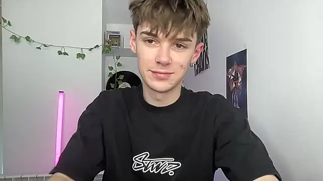 YourMilkyGuy online show from May 27, 2026, 2:47 pm