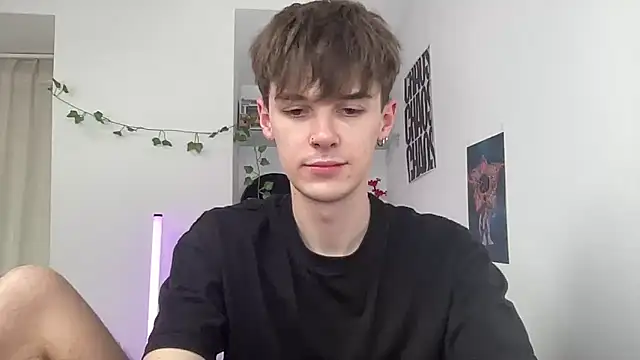 YourMilkyGuy online show from June 19, 2026, 1:59 pm
