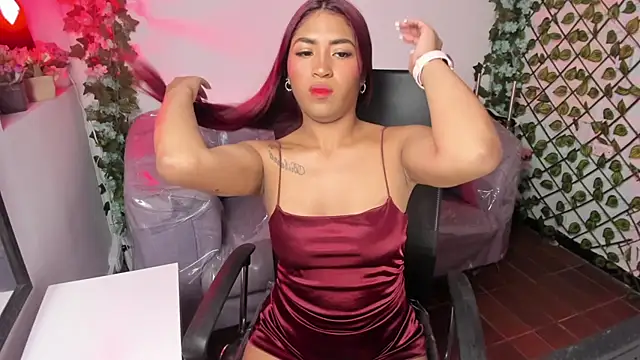 Snapshot of ChloeLombardi_ chatting on June 11, 2026, 2:04 pm ChloeLombardi online show from June 11, 2026, 2:04 pm