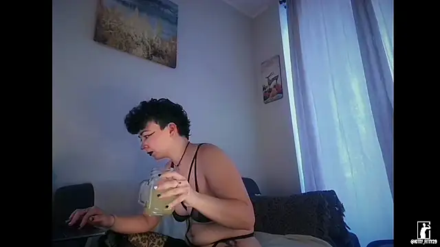 Snapshot of kittyfitty29 chatting on March 4, 2026, 6:58 pm kittyfitty29 online show from March 4, 2026, 6:58 pm