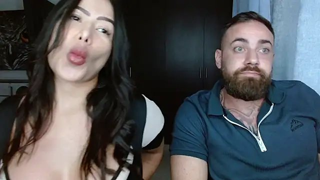 Snapshot of hotcouplexx1 chatting on March 27, 2026, 11:04 pm hotcouplexx1 online show from March 27, 2026, 11:04 pm