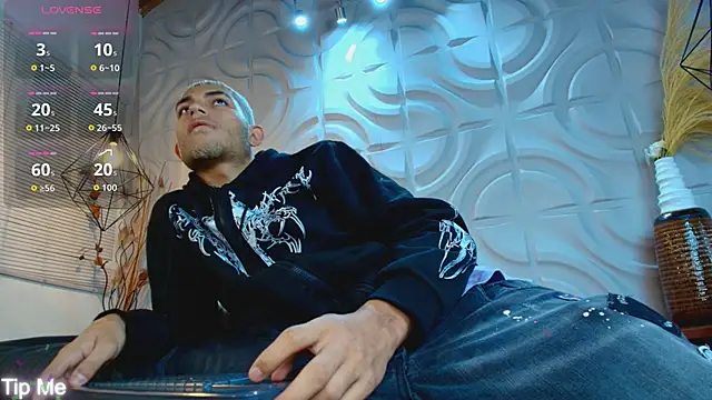 ItsZairen online show from April 25, 2026, 4:04 am