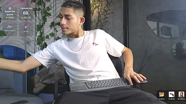 ItsZairen online show from June 10, 2026, 3:39 am