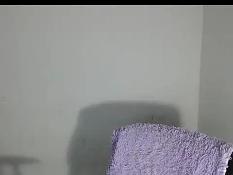 Snapshot of peytonbrunette chatting on March 26, 2026, 10:54 am peytonbrunette online show from March 26, 2026, 10:54 am