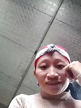 Snapshot of Linka998 chatting on February 19, 2026, 5:25 am Linka998 online show from February 19, 2026, 5:25 am