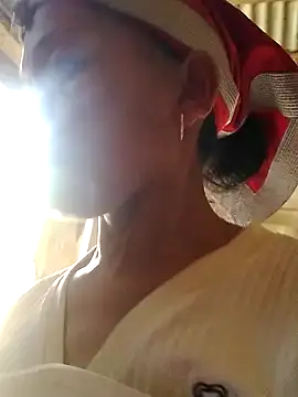 Snapshot of Linka998 chatting on March 25, 2026, 5:35 am Linka998 online show from March 25, 2026, 5:35 am