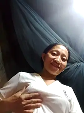 Snapshot of Linka998 chatting on March 28, 2026, 10:31 pm Linka998 online show from March 28, 2026, 10:31 pm