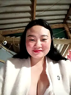 lisn-cute online show from February 9, 2026, 1:15 pm