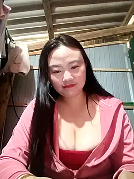 lisn-cute online show from April 18, 2026, 2:59 am