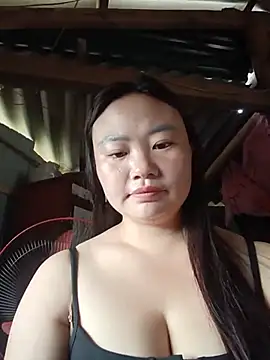 lisn-cute online show from May 15, 2026, 12:28 am