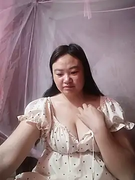 lisn-cute online show from May 22, 2026, 11:10 pm