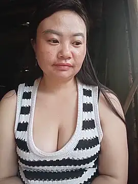 lisn-cute online show from May 27, 2026, 11:46 pm
