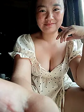lisn-cute online show from June 8, 2026, 1:28 am