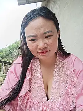 lisn-cute online show from July 13, 2026, 2:25 am
