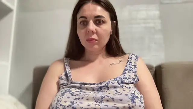 Darsy Rox online show from June 17, 2026, 8:43 pm