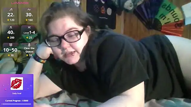 Snapshot of thatskarma chatting on April 25, 2026, 4:37 am thatskarma online show from April 25, 2026, 4:37 am