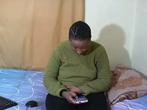 Caramel-Diva online show from May 8, 2026, 5:35 am