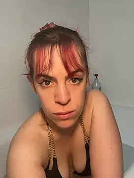 Roxysophie online show from May 4, 2026, 4:41 am