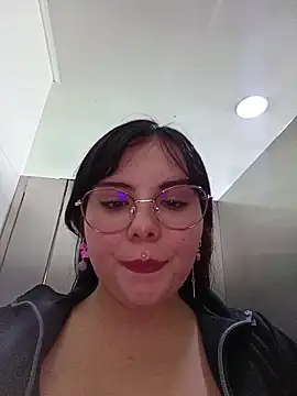 Yulska online show from May 3, 2026, 10:16 pm