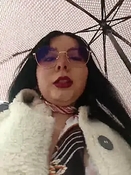 Yulska online show from May 13, 2026, 10:06 pm