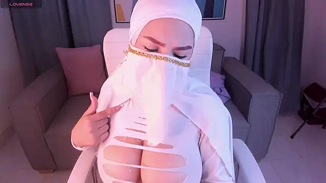 Snapshot of salmma_habibi chatting on April 16, 2026, 3:18 am salmma habibi online show from April 16, 2026, 3:18 am