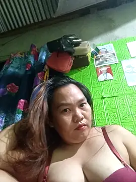 Chaii07 online show from February 8, 2026, 1:03 pm