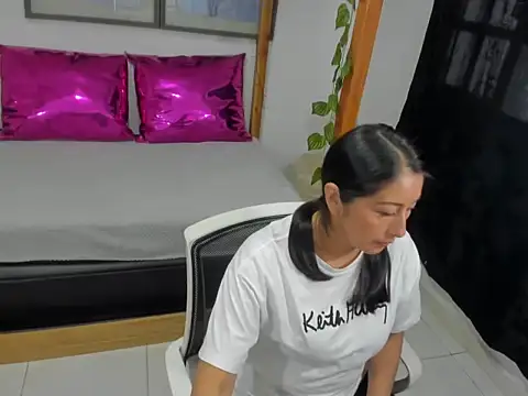 Julieta lust online show from February 10, 2026, 12:53 pm