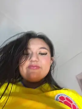 luna bradley  online show from June 12, 2026, 1:43 pm