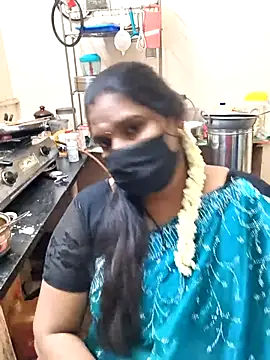 Snapshot of Tamil_uma_69 chatting on February 24, 2026, 6:39 pm Tamil uma 69 online show from February 24, 2026, 6:39 pm