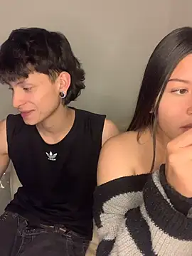 Snapshot of Damn__Love chatting on March 6, 2026, 5:15 am Damn Love online show from March 6, 2026, 5:15 am