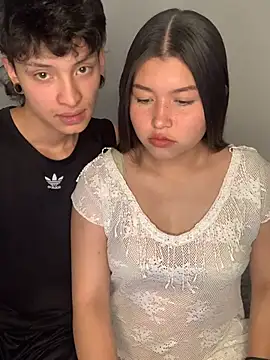 Snapshot of Damn__Love chatting on March 21, 2026, 10:24 pm Damn Love online show from March 21, 2026, 10:24 pm