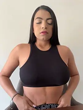 Snapshot of Aurea_Silk chatting on March 14, 2026, 9:09 pm Aurea Silk online show from March 14, 2026, 9:09 pm