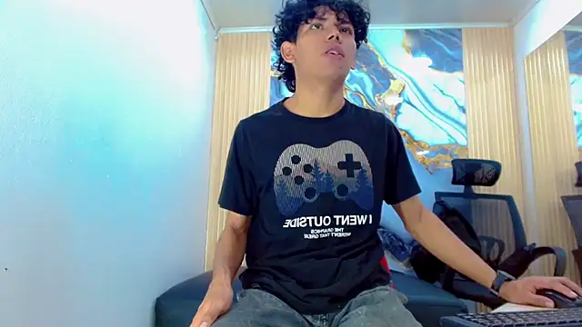 DaviidBuckx  online show from February 17, 2026, 2:19 am