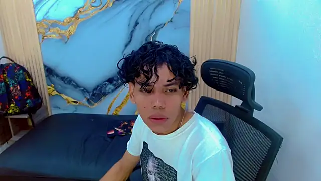 DaviidBuckx  online show from March 13, 2026, 2:18 am