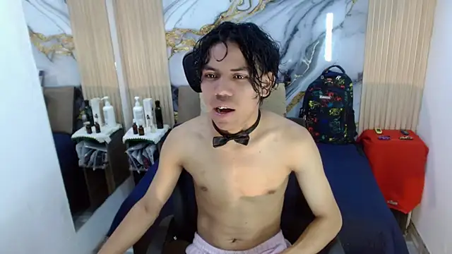 DaviidBuckx  online show from June 17, 2026, 2:36 am