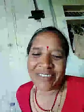 Snapshot of Loomaraj chatting on July 11, 2026, 2:47 am Loomaraj online show from July 11, 2026, 2:47 am