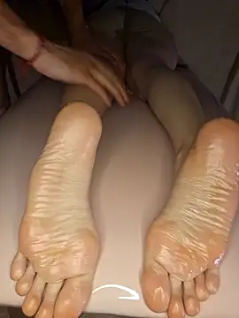 Snapshot of VelvetSolez chatting on February 17, 2026, 6:43 am VelvetSolez online show from February 17, 2026, 6:43 am