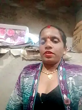 Snapshot of Anitarakkoli chatting on February 15, 2026, 4:58 pm Anitarakkoli online show from February 15, 2026, 4:58 pm