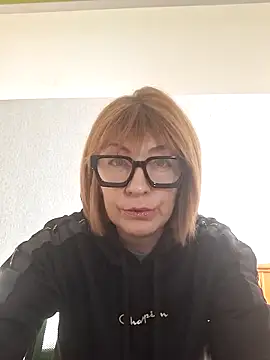 InfinityLove18 online show from February 9, 2026, 7:56 am