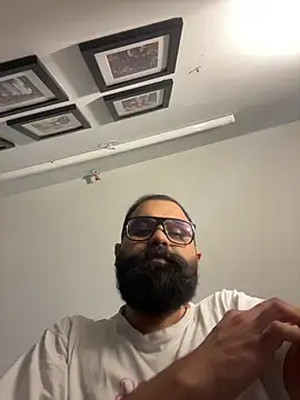 beerboy2222 online show from June 21, 2026, 9:34 am