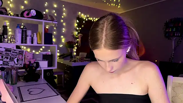 amily sunray online show from March 23, 2026, 3:05 pm