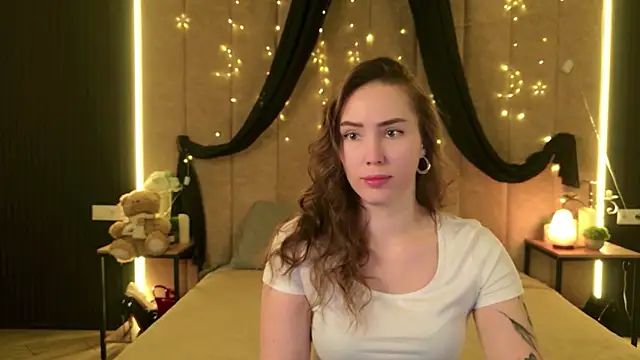 Snapshot of Arielle_Vade chatting on May 20, 2026, 5:35 am Arielle Vade online show from May 20, 2026, 5:35 am