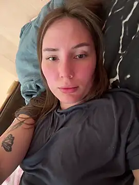 Snapshot of Arielle_Vade chatting on May 22, 2026, 6:24 pm Arielle Vade online show from May 22, 2026, 6:24 pm