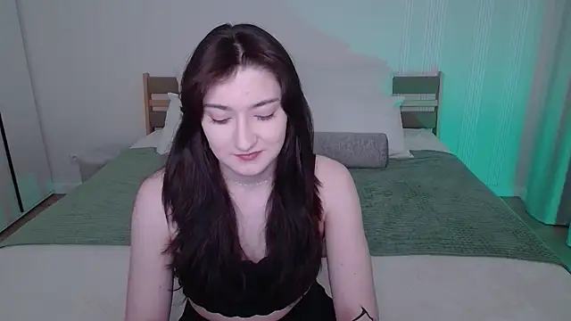 RosieGloom online show from March 24, 2026, 6:13 pm