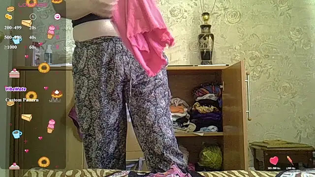 CurvyWild Lady30 online show from June 18, 2026, 10:52 am