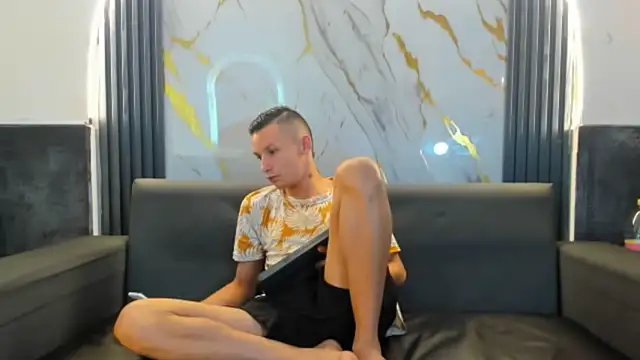 Isaak 26 online show from March 18, 2026, 11:46 am