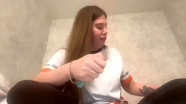 Lunexia Kysstoria online show from February 10, 2026, 1:48 pm