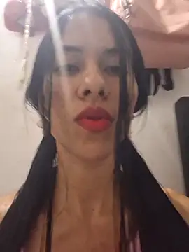 Snapshot of Alannys19 chatting on February 18, 2026, 4:30 am Alannys19 online show from February 18, 2026, 4:30 am