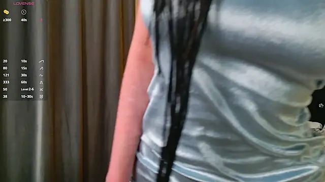 Snapshot of roxy_morrison_x chatting on March 28, 2026, 5:45 pm roxy morrison x online show from March 28, 2026, 5:45 pm