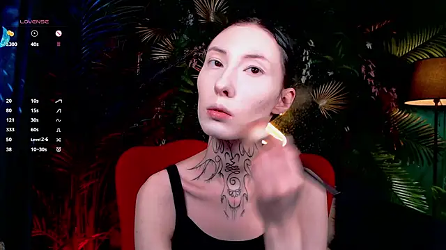 Snapshot of roxy_morrison_x chatting on April 29, 2026, 3:43 am roxy morrison x online show from April 29, 2026, 3:43 am